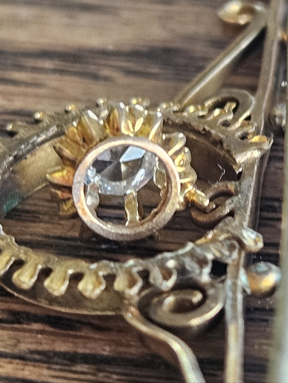 Antique Edwardian Gold Bar Brooch with Stone Unmarked - Picture 4 of 8